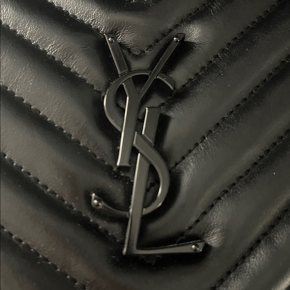 Saint Laurent Black Lou Camera Bag - Picture 17 of 17